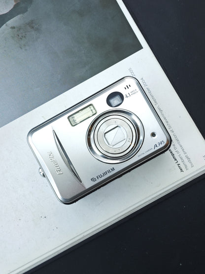 Used Fujifilm FinePix A345 Digital Camera [with box]