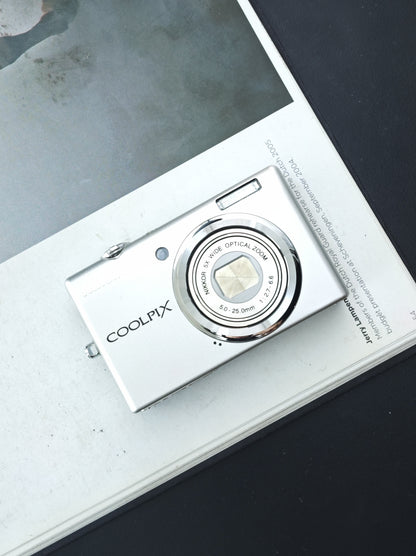 Used Nikon Coolpix S570 Digital Camera [No charger]