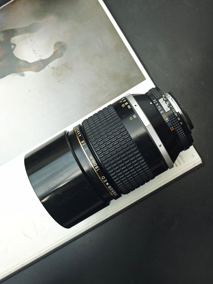 Nikon ED Nikkor 180mm F2.8 Ai-S #438549