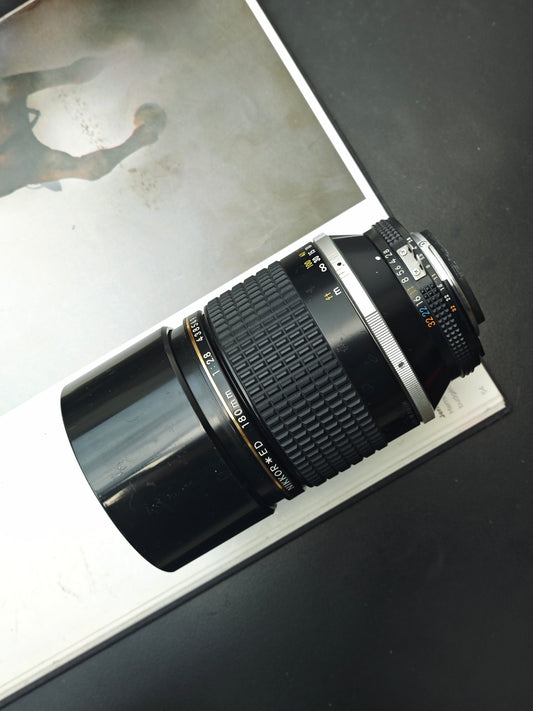 Nikon ED Nikkor 180mm F2.8 Ai-S #438549