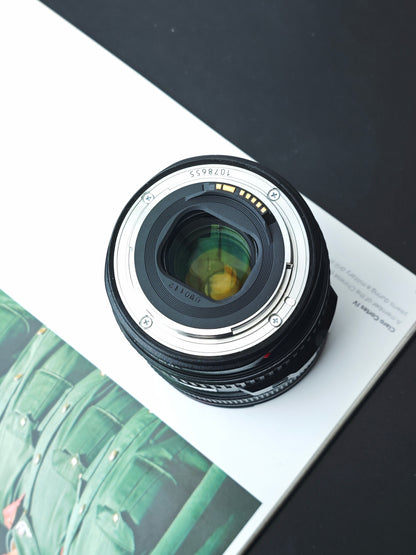 Canon Zoom Lens EF 24-105mm F4 L IS USM #1078655