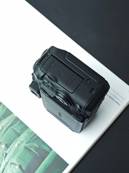 Used Canon PowerShot G12 black Digital Camera