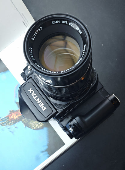 Pentax 67II with Super-Multi-Coated TAKUMAR/6x7 200mm F4