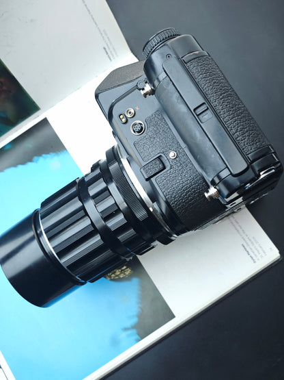 Pentax 67II with Super-Multi-Coated TAKUMAR/6x7 200mm F4