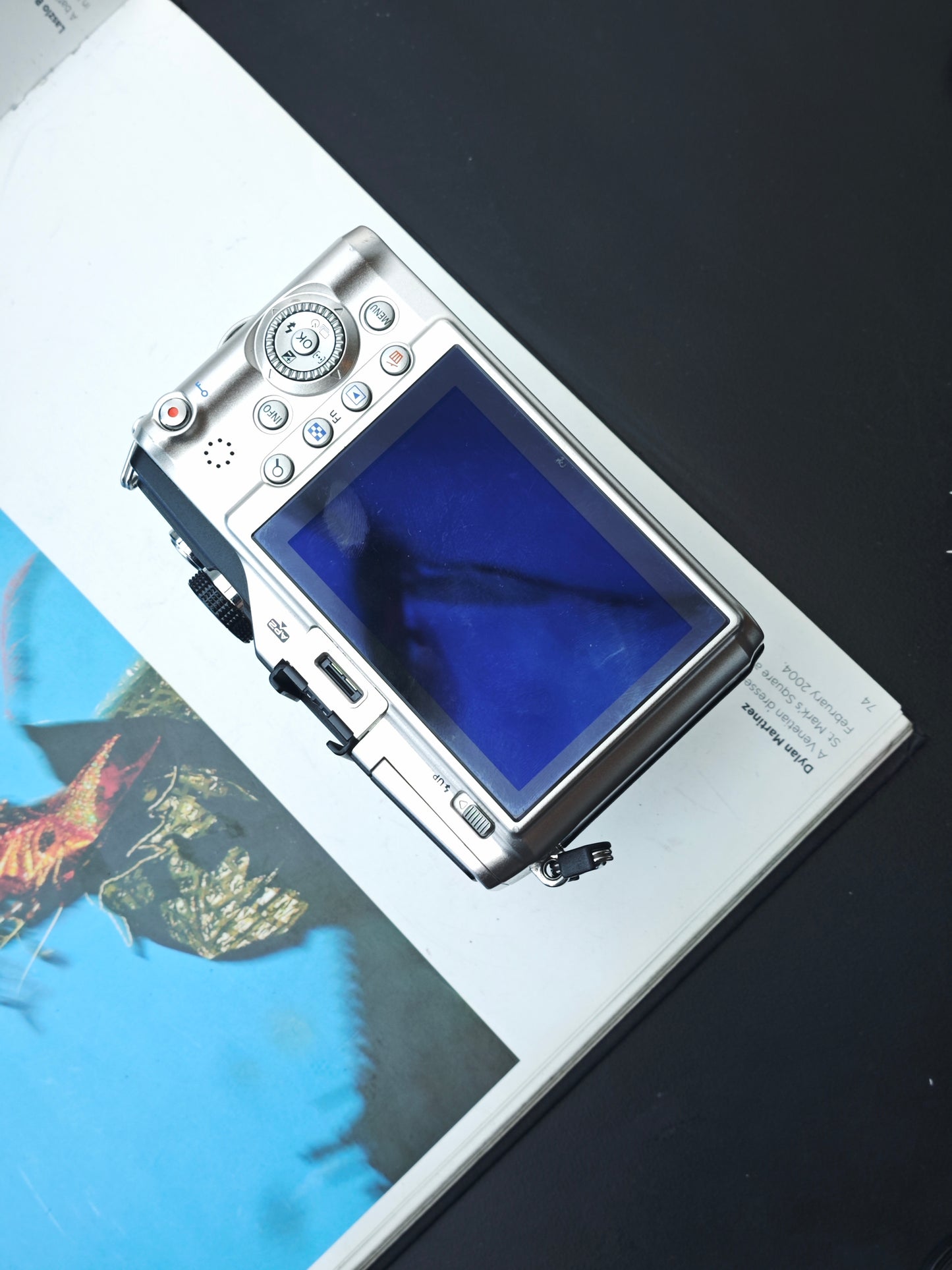 Used Olympus PEN E-PL2 with Olympus m.Zuiko Digital 14-42mm F3.5-5.6 Digital Camera [No charger]