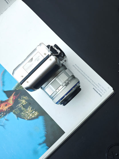 Used Olympus PEN E-PL2 with Olympus m.Zuiko Digital 14-42mm F3.5-5.6 Digital Camera [No charger]