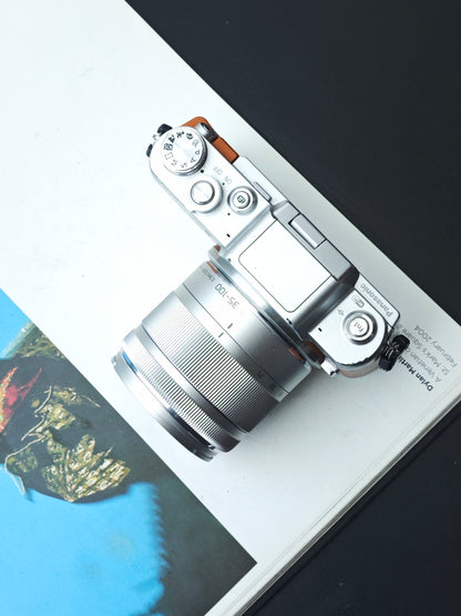 *READ* Used Panasonic Lumix DMC-GF7 red with Lumix G 14mm F2.5 [JPN only,No charger]