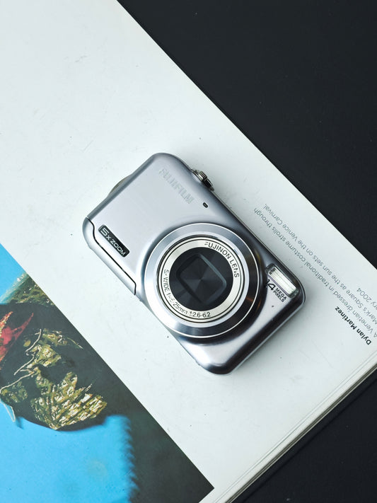 Used FujiFilm FinePix JX300 silver Digital Camera [No charger]