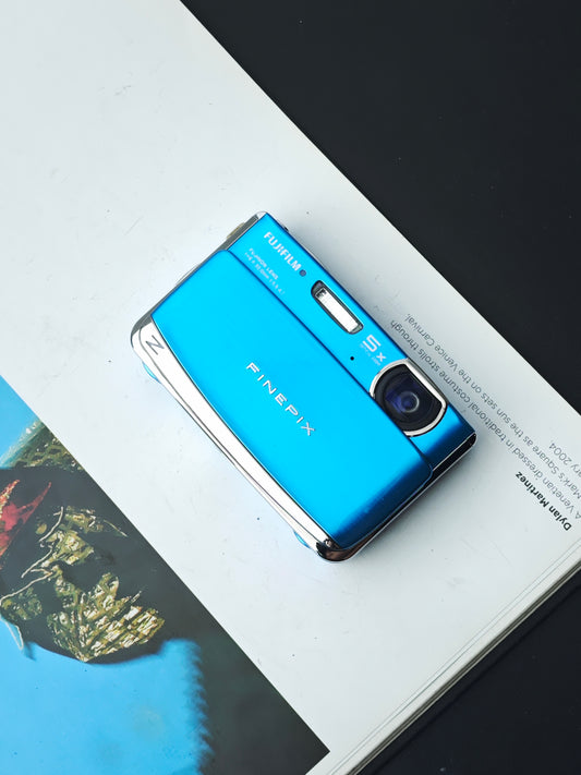 Used Fujifilm FinePix Z70 blue Digital Camera [No charger]