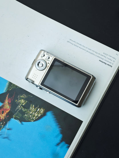 Used Panasonic Lumix DMC FX-07 gold Digital Camera [No charger]