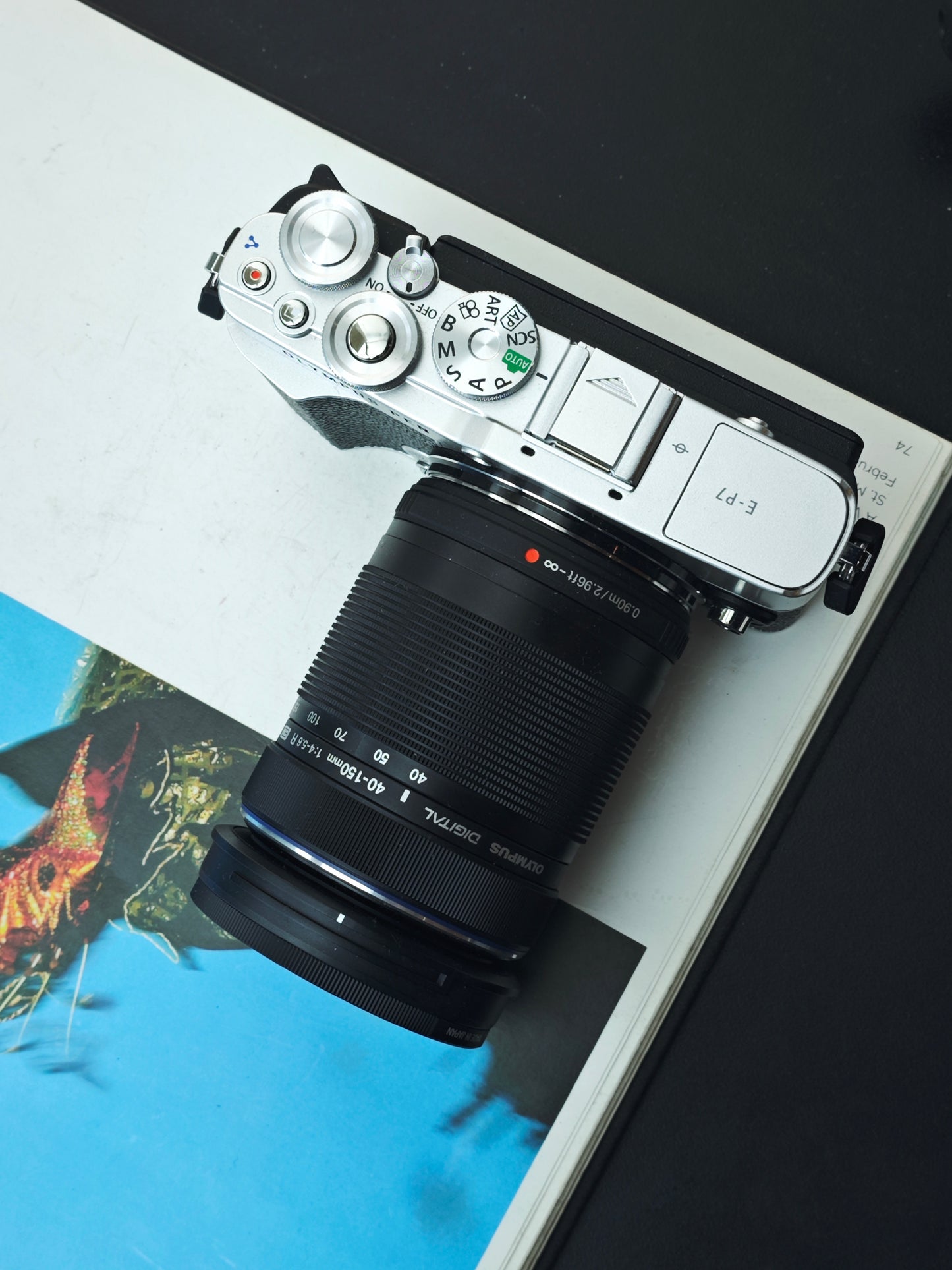 Used Olympus PEN E-P7 with Double Zoom Kit