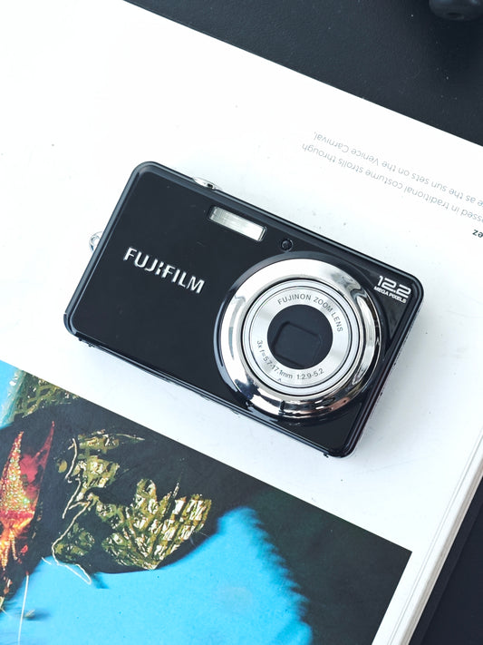 Used Fujifilm FinePix J30 black Digital Camera [with box]
