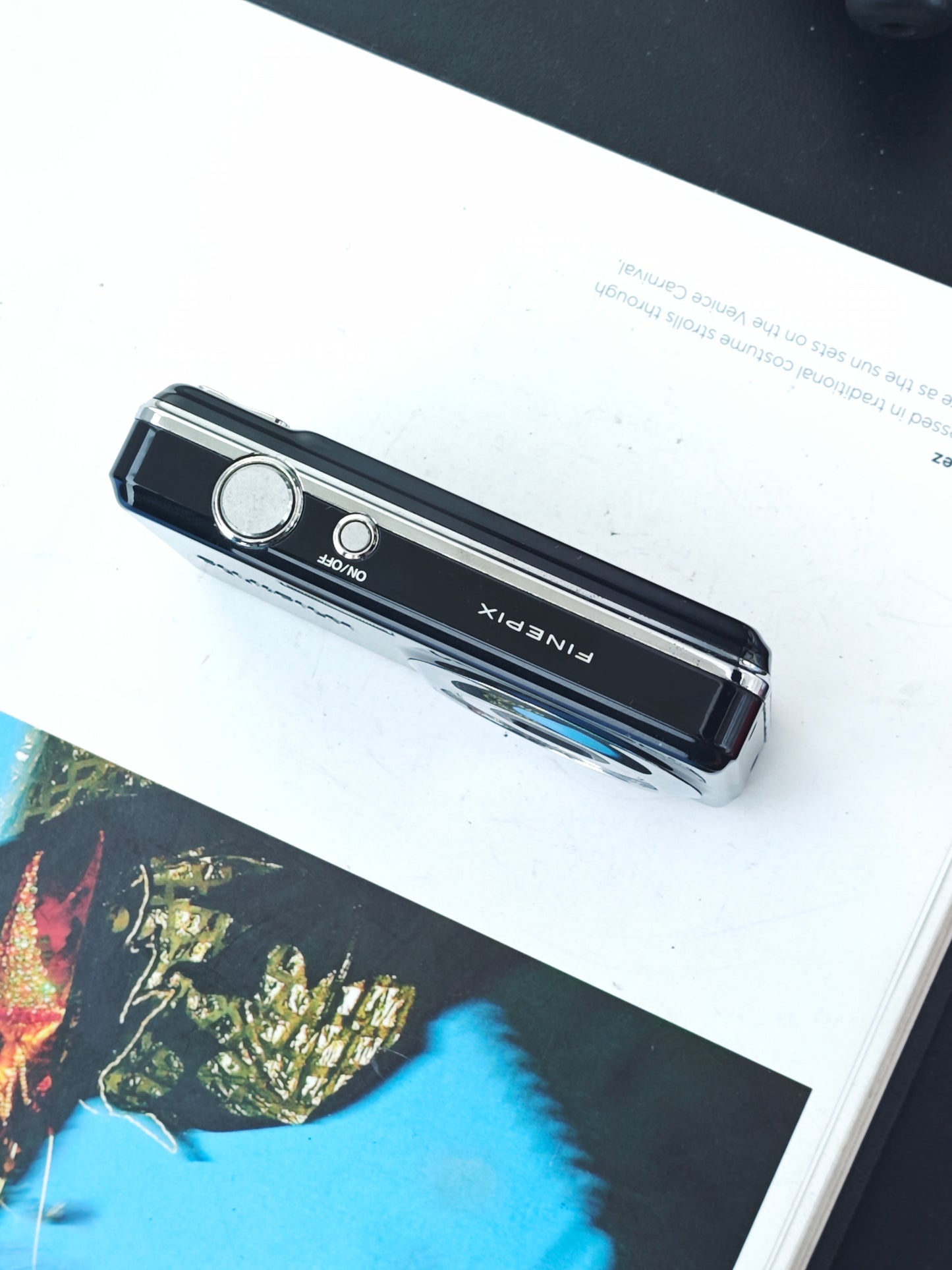 Used Fujifilm FinePix J30 black Digital Camera [with box]