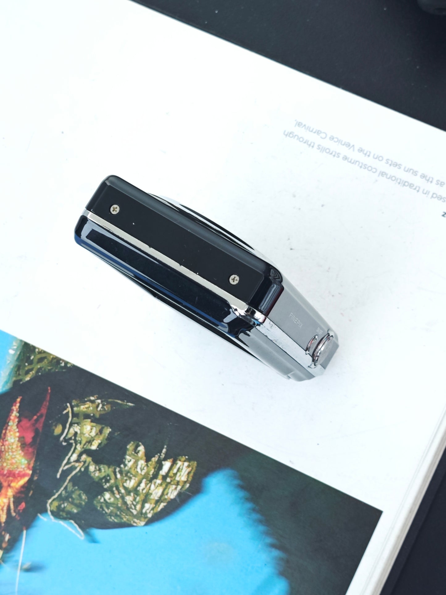 Used Fujifilm FinePix J30 black Digital Camera [with box]