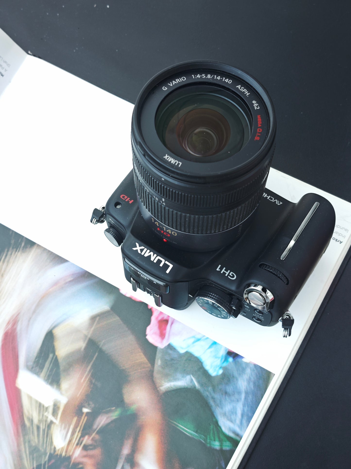 Used Panasonic Lumix DMC-GH1K with 14-140mm F4-5.8 [JPN only, with box]