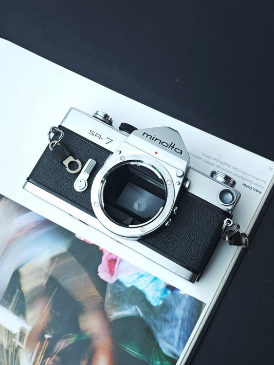*READ* Minolta SR-7 body