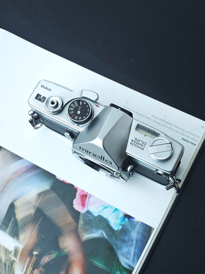 *READ* Minolta SR-7 body
