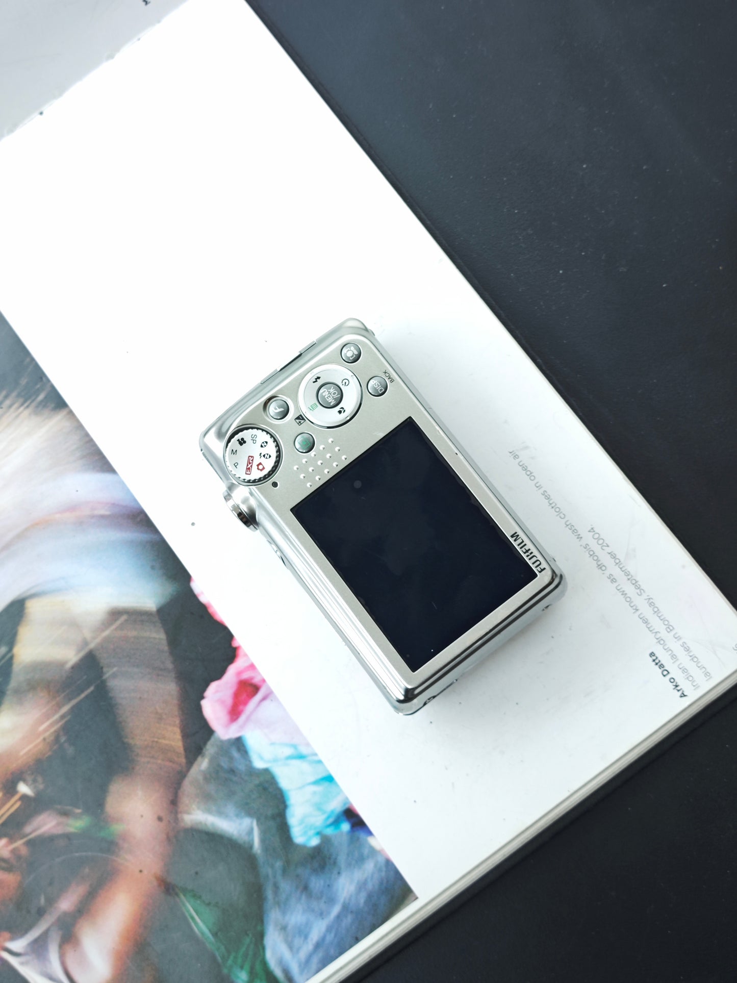 Used Fujifilm FinePix F70 EXR silver Digital Camera [No charger]