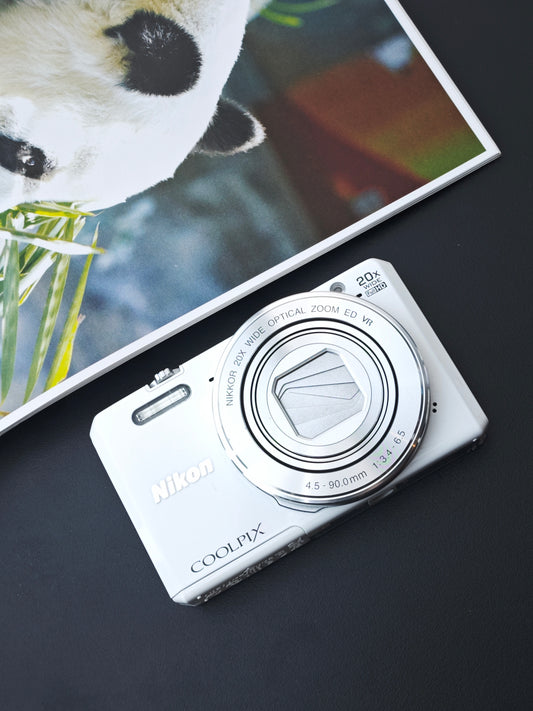 Used Nikon Coolpix S7000 white Digital Camera [with box]