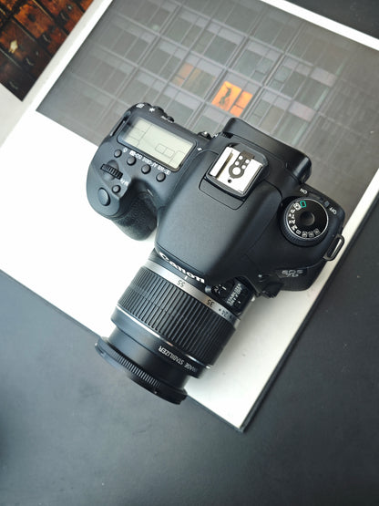 Used Canon EOS 7D with Double Zoom Kit body Digita Camera [No charger]