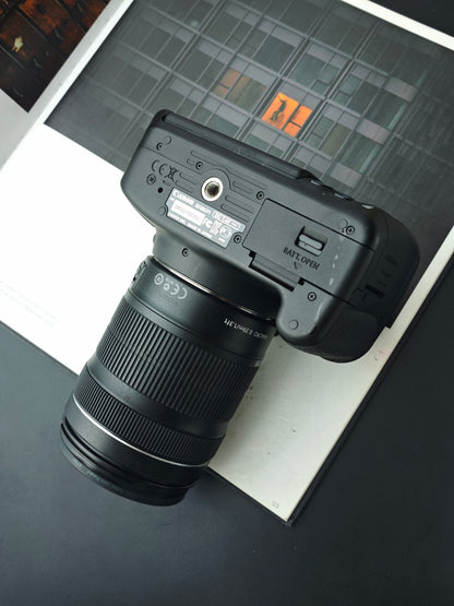 Used Canon EOS Kiss X6i with EF-S 18-135mm F3.5-5.6 IS STM [No charger]