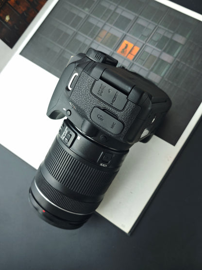 Used Canon EOS Kiss X6i with EF-S 18-135mm F3.5-5.6 IS STM [No charger]
