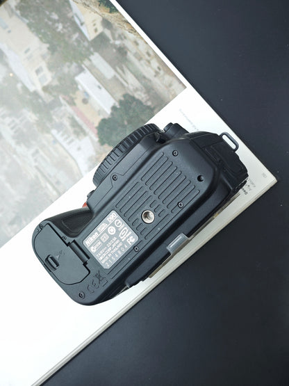 Used Nikon D90 body Digital Camera [No charger]