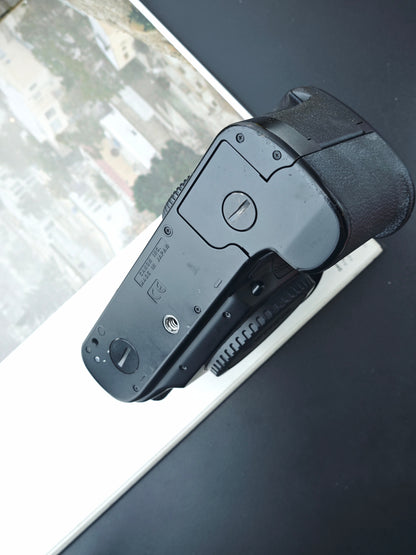 Canon EOS-1V body #141063