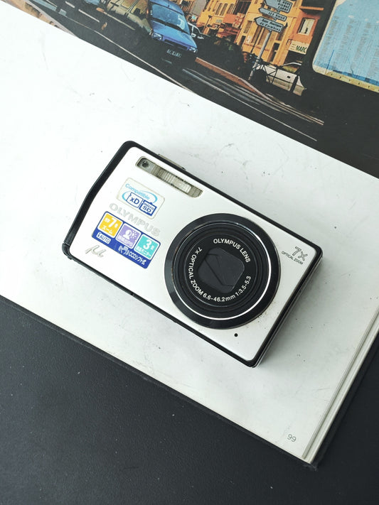 Used Olympus μ 7000 Digital Camera
