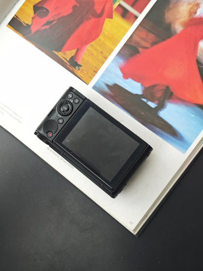 *READ* Used Casio EXILIM EX-ZR4100 black Digital Camera