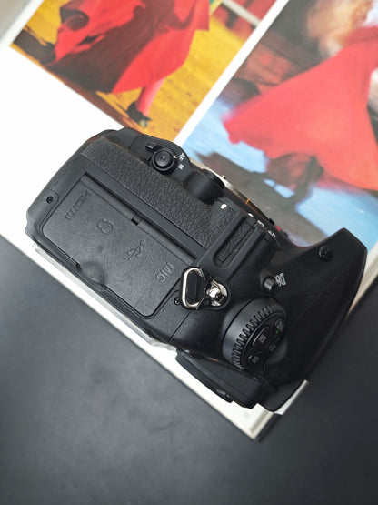 Used Nikon D800 body Digital Camera [No charger]