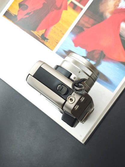 Contax G1 white label with Carl Zeiss Planar 45mm F2 T*