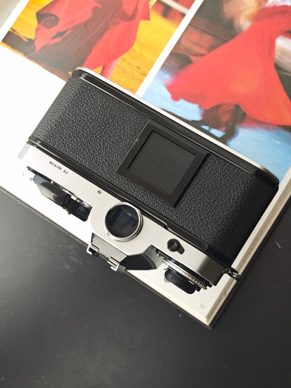 Nikon FE silver with Nikkor 28mm F2.8 Ai-S