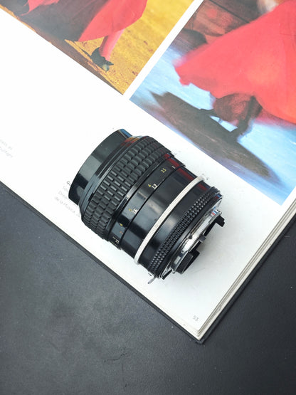Nikon Nikkor 105mm F2.5 Ai