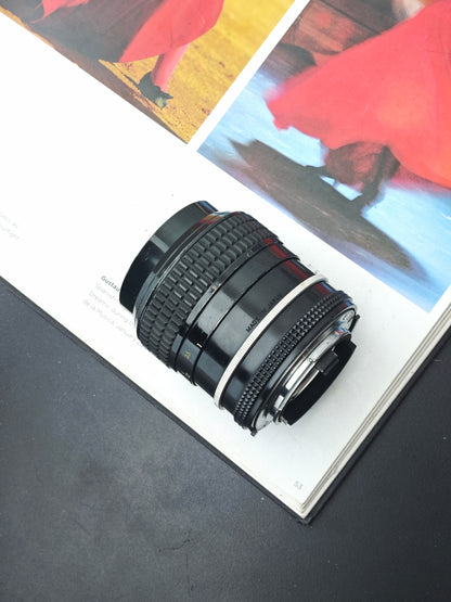 Nikon Nikkor 105mm F2.5 Ai