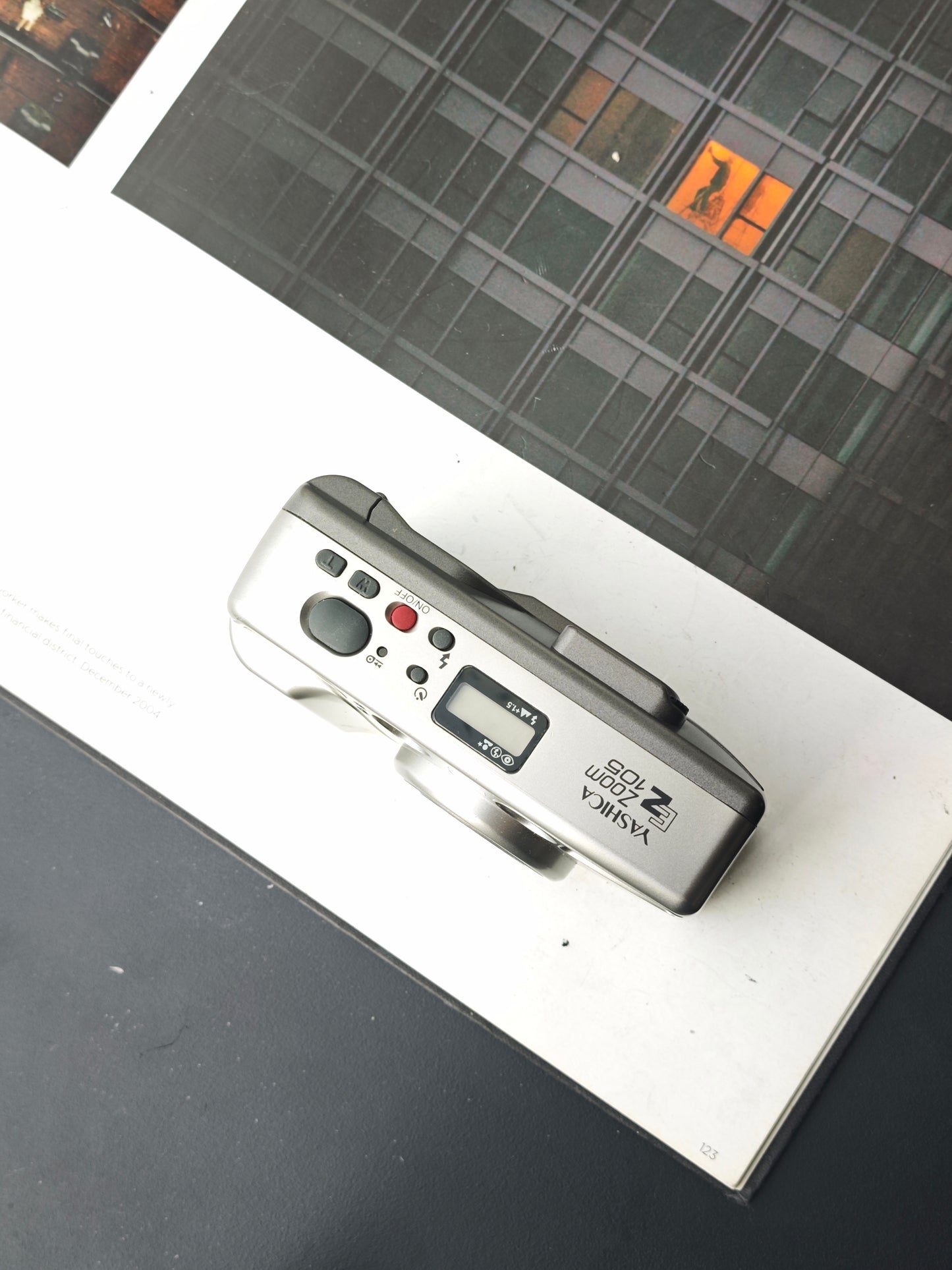 Yashica EZ Zoom 105