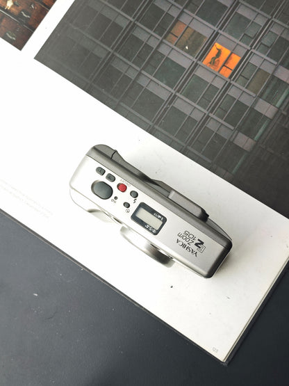 Yashica EZ Zoom 105