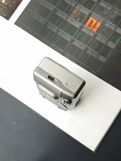 Yashica EZ Zoom 105