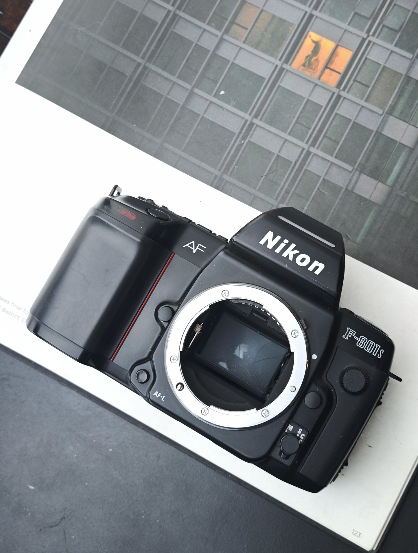 Nikon F801s body
