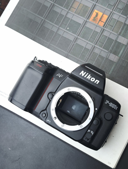 Nikon F801s body
