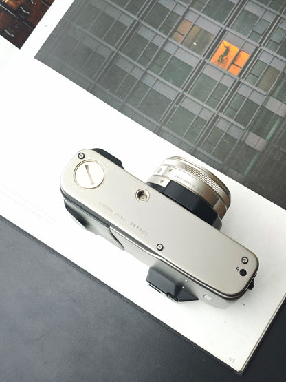 Contax G1 white label with Carl Zeiss Biogon 28mm F2.8 T*