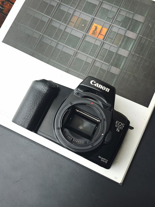 Canon EOS 1000S body