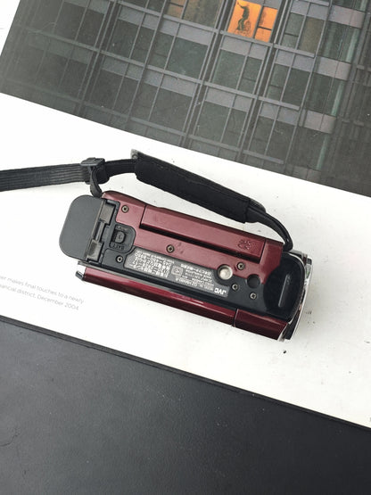 Used JVC GZ-HM460-R Camcorder [No charger] #086B0569