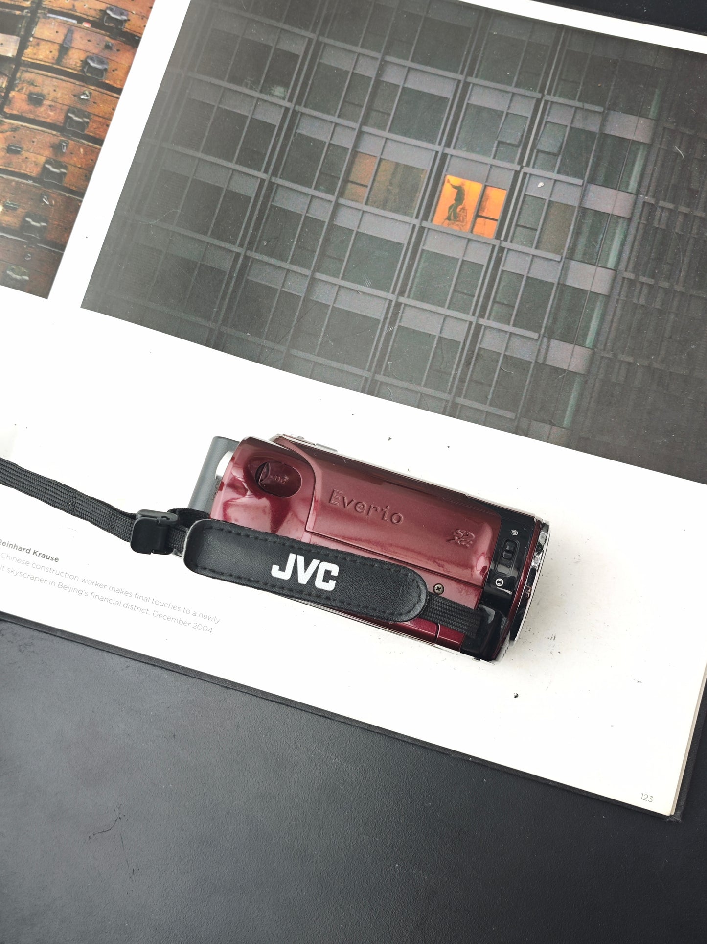 Used JVC GZ-HM460-R Camcorder #136N1004