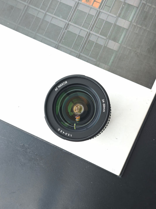 Nikon AF Nikkor 24-50mm F3.3-4.5 D