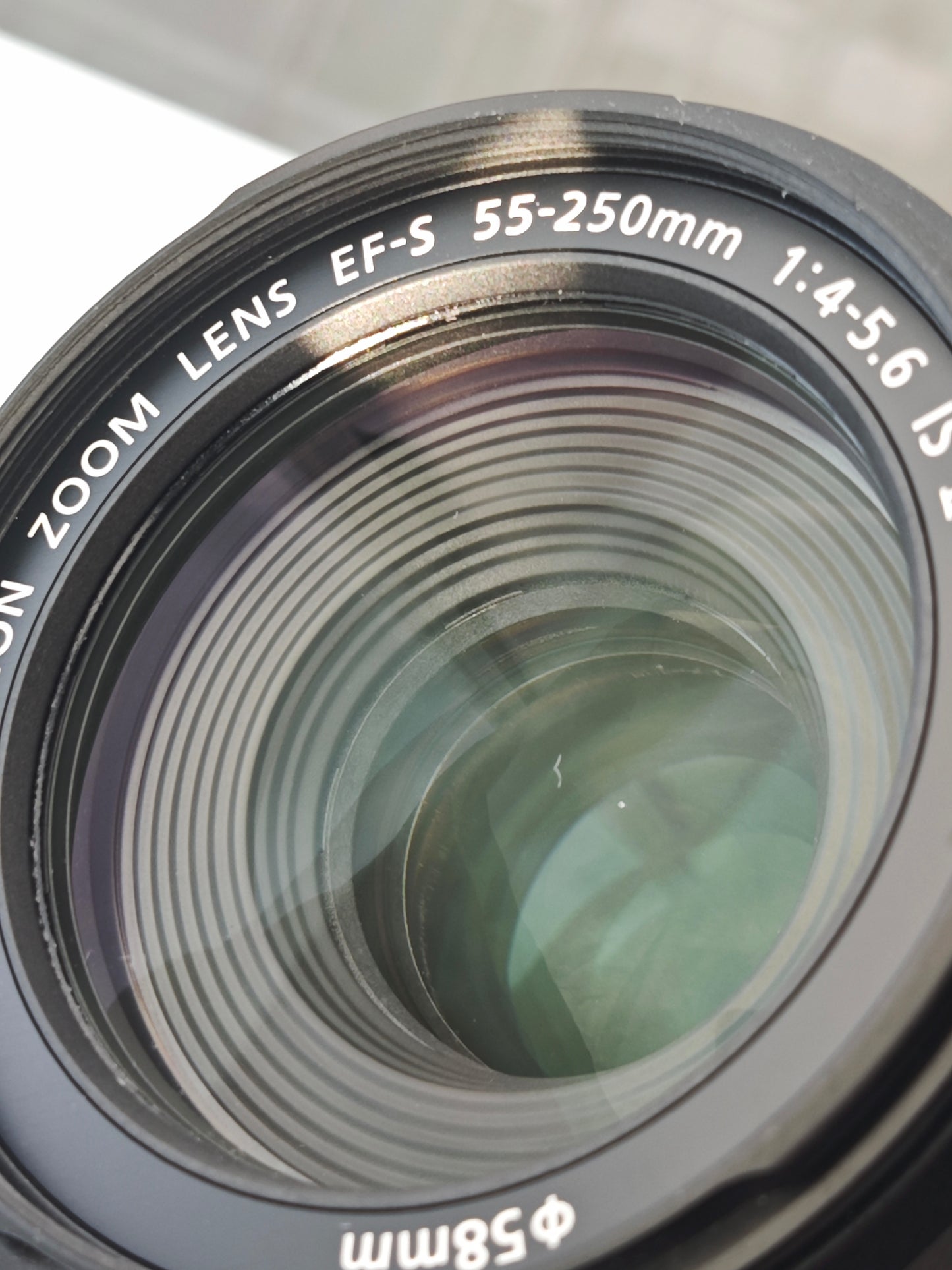 Canon Lens EF-S 55-250mm F4-5.6 IS II