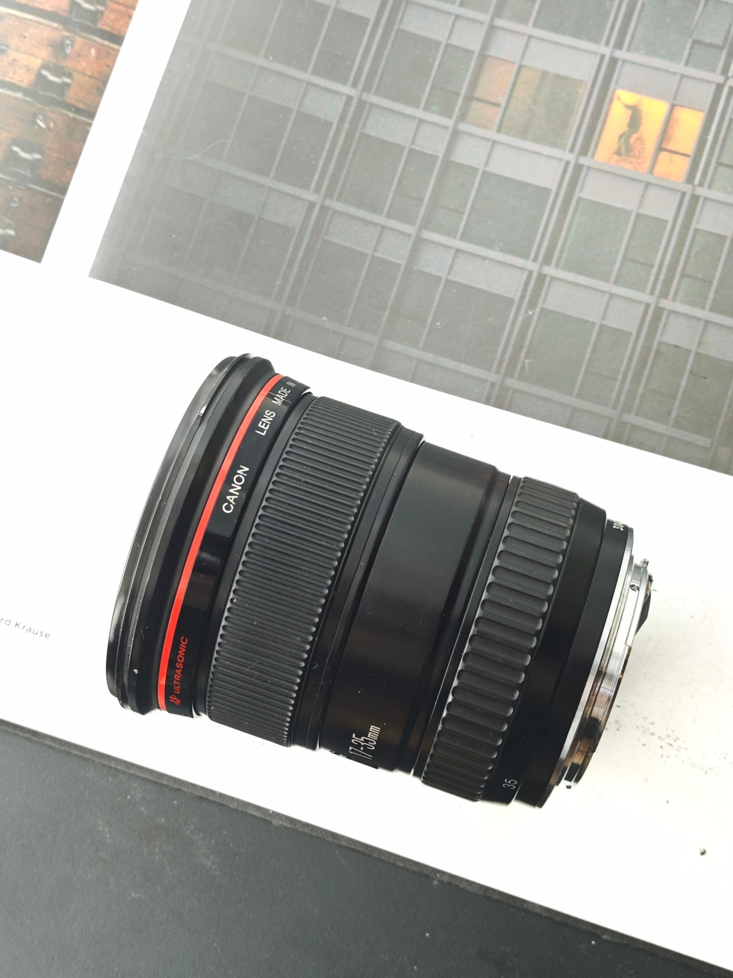 Canon Zoom Lens EF 17-35mm F2.8 L USM