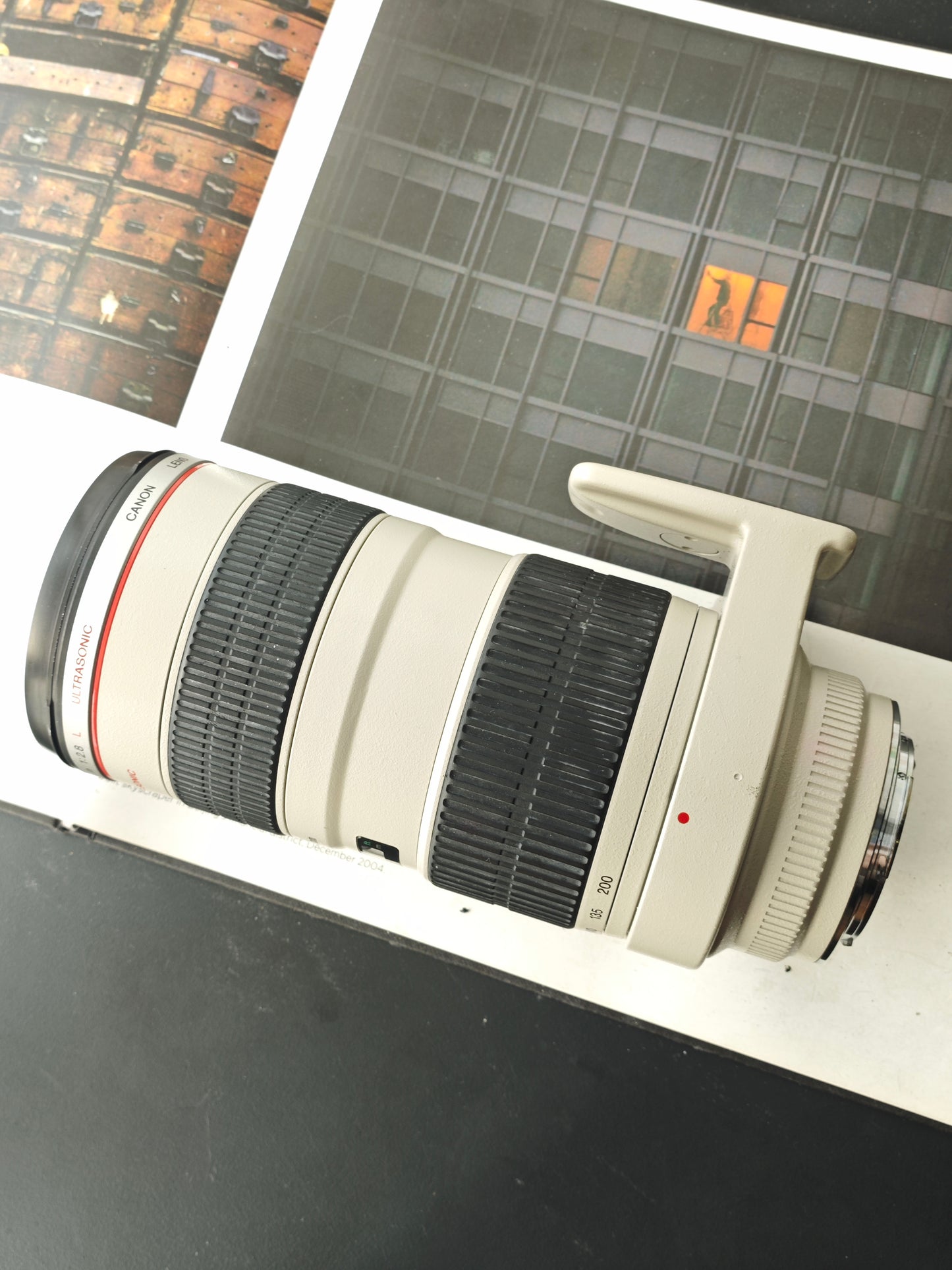 Canon Zoom Lens EF 70-200mm F2.8 L USM (No IS)