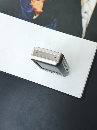 Used Nikon Coolpix S520 Digital Camera [with box]