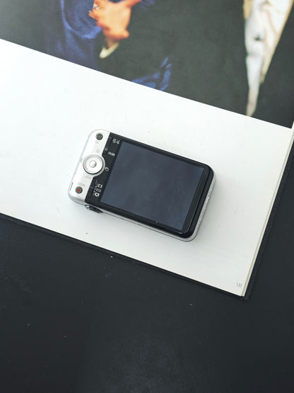 Used Sony Cyber-shot DSC-WX7 silver Digital Camera [JPN only, No charger]